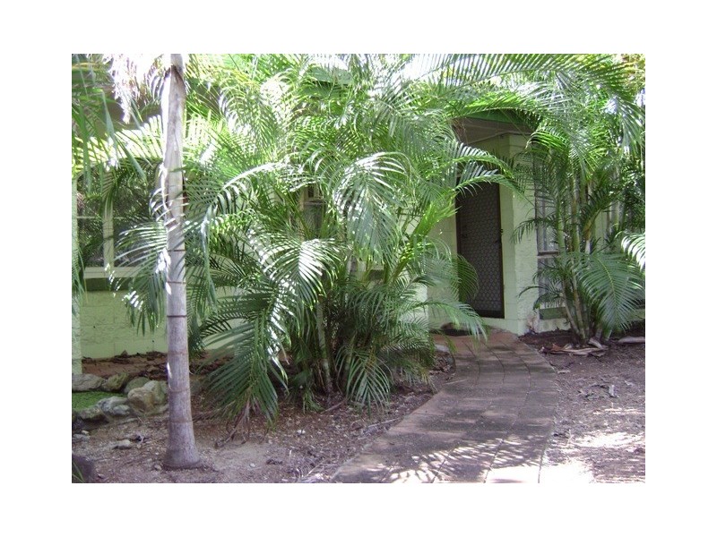 10 Hickory Street, Holloways Beach QLD 4878