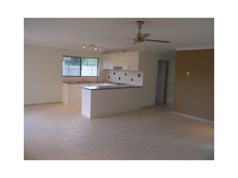 9 Mahogany Street, Holloways Beach QLD 4878