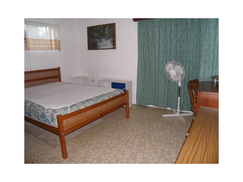 1/42 Mimosa Street, Holloways Beach QLD 4878