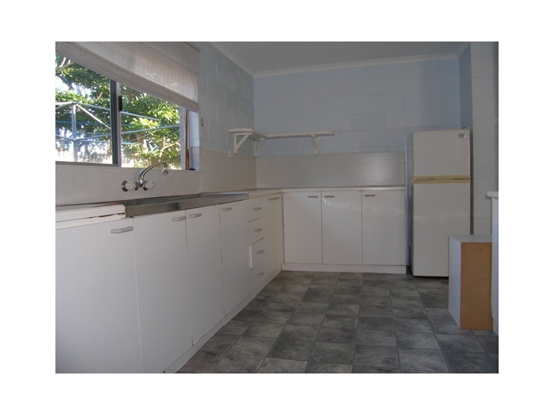 37a Tamarind Street, Holloways Beach QLD 4878