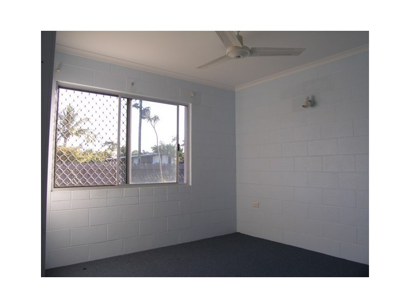 37a Tamarind Street, Holloways Beach QLD 4878
