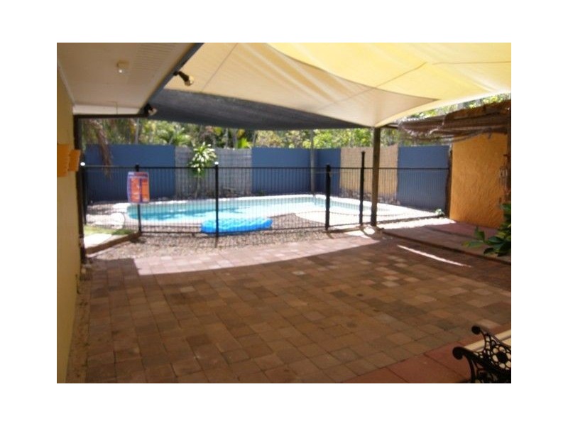 52 Oleander Street, Holloways Beach QLD 4878