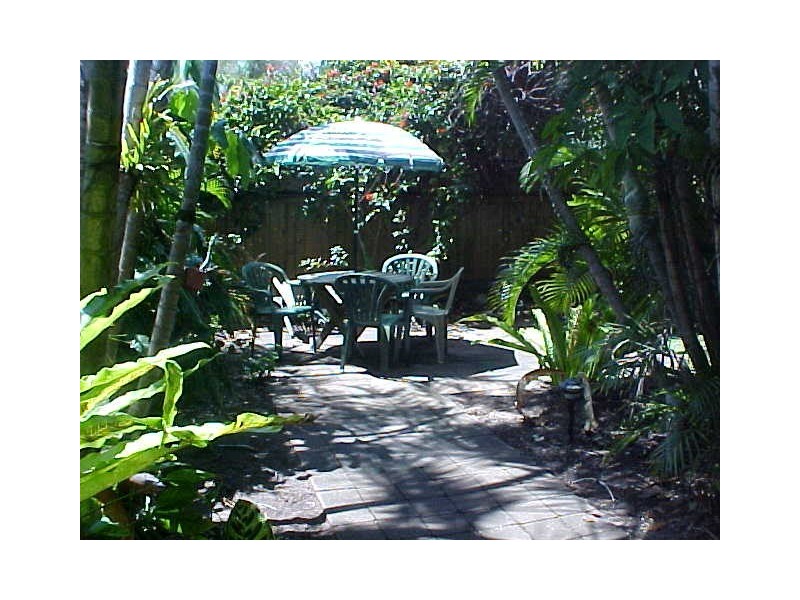 52 Oleander Street, Holloways Beach QLD 4878