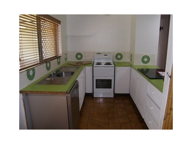 52 Oleander Street, Holloways Beach QLD 4878