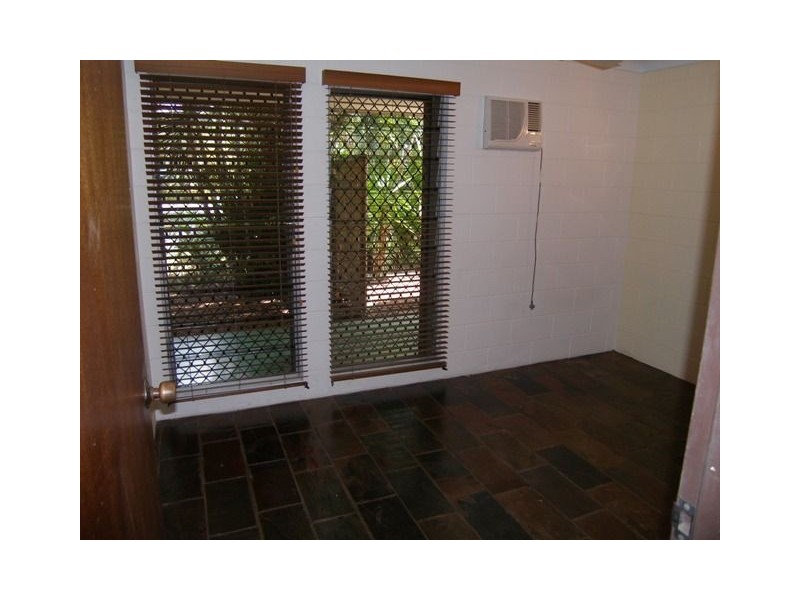 52 Oleander Street, Holloways Beach QLD 4878