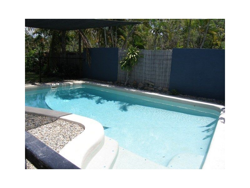 52 Oleander Street, Holloways Beach QLD 4878