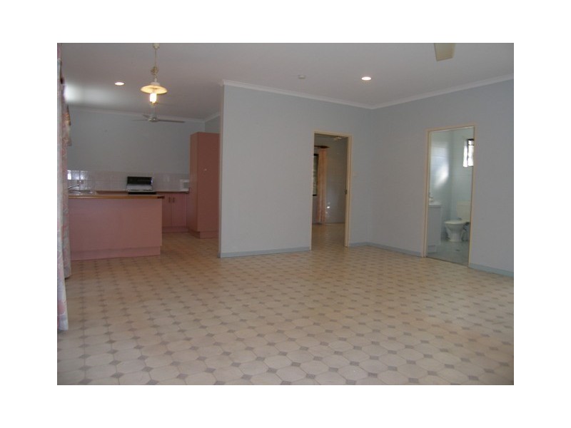 1 Wallum Close, Holloways Beach QLD 4878
