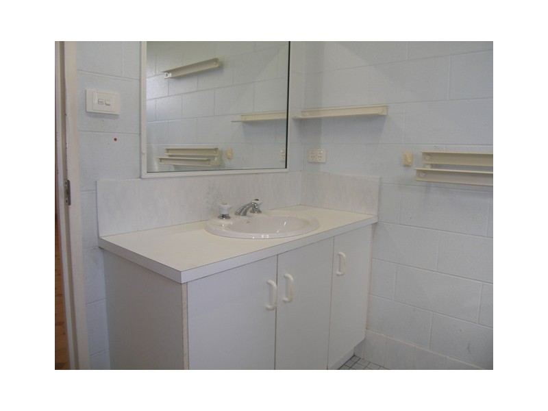 1 Wallum Close, Holloways Beach QLD 4878