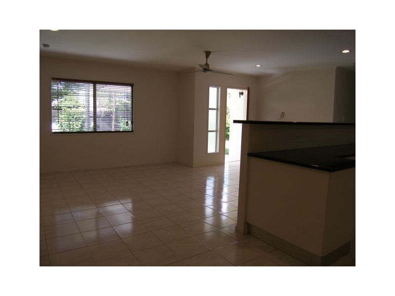 2 Mahogany Street, Holloways Beach QLD 4878