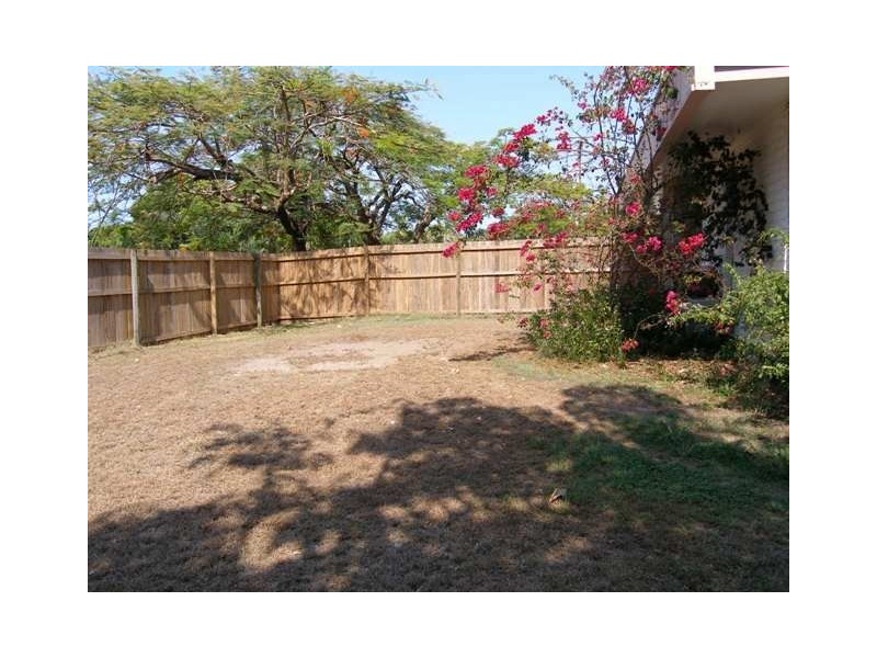 21 Oak Street, Holloways Beach QLD 4878