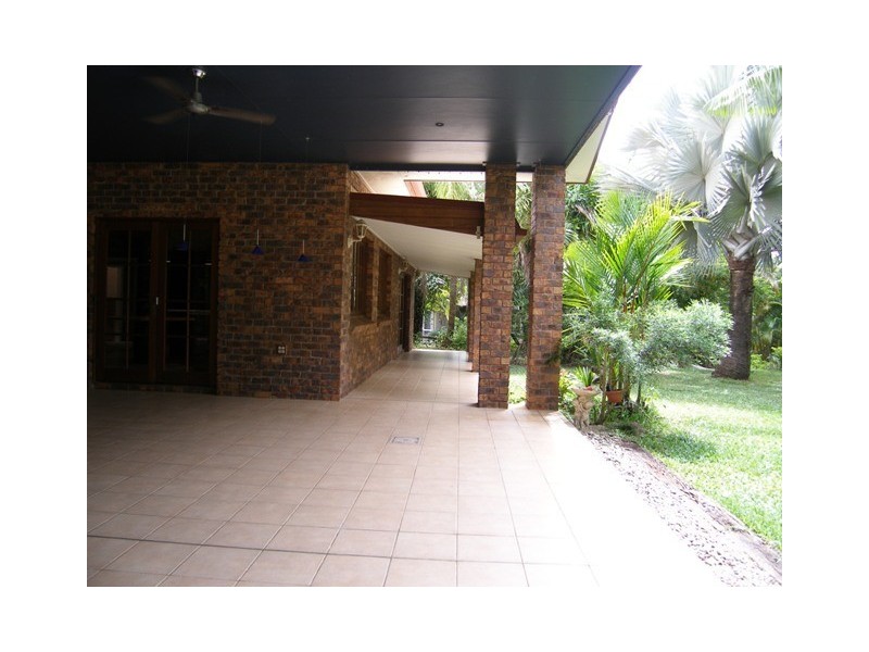 5-7 Runnymede Road, Redlynch QLD 4870