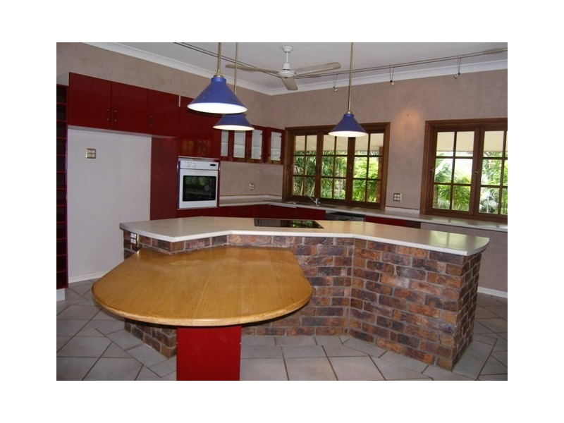 5-7 Runnymede Road, Redlynch QLD 4870