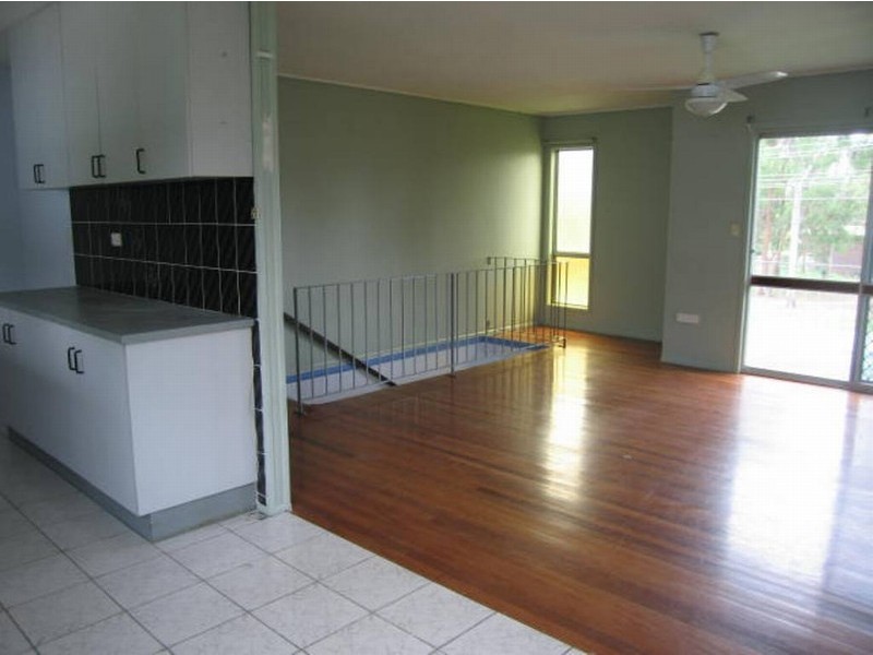 2 Ellen Street, Kingston QLD 4114