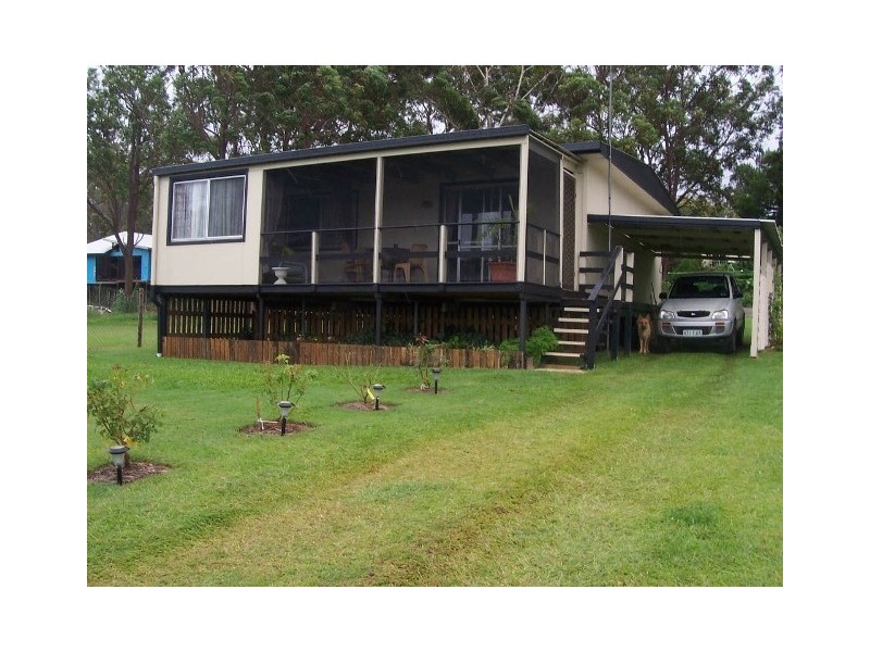 34 Inlet Ave, Russell Island QLD 4184