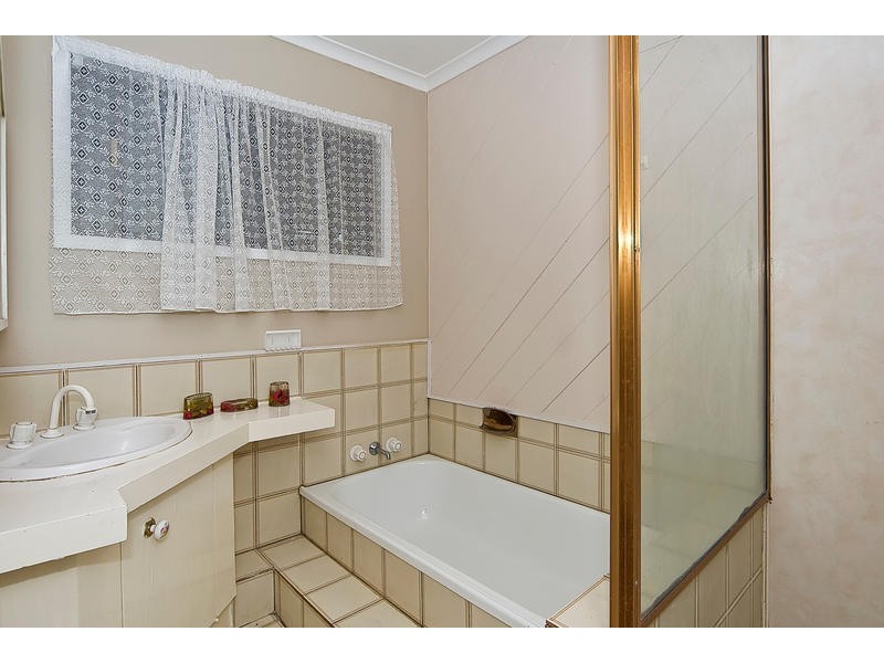 5 Winnetts Road, Daisy Hill QLD 4127
