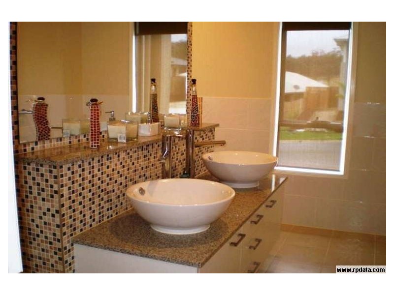 5 Redbay Street, Upper Coomera QLD 4209