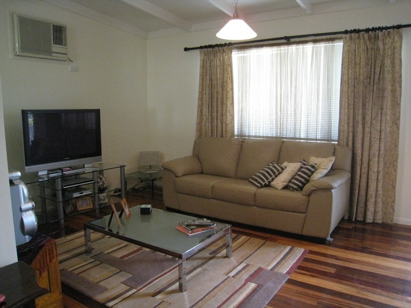 35 Lowry st, Kingston QLD 4114