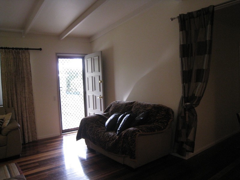 35 Lowry st, Kingston QLD 4114