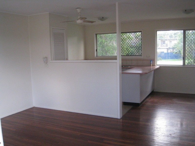 16 Ellen St, Kingston QLD 4114