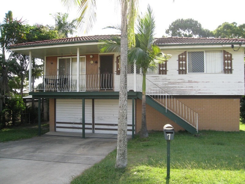 7 Brown Avenue, Kingston QLD 4114