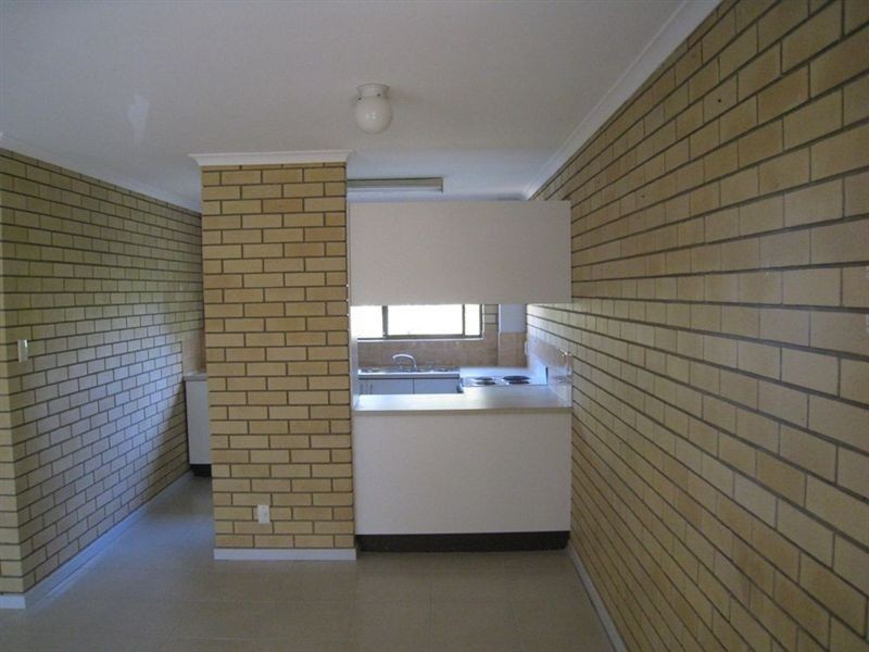 11/8 Prince street, Woodridge QLD 4114