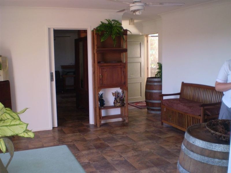 101 Overland Drive, Edens Landing QLD 4207