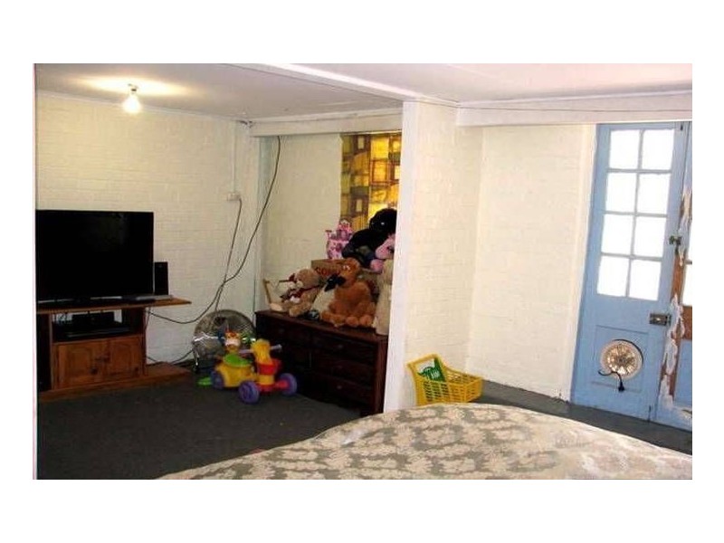 8 Curry Street, Logan Central QLD 4114