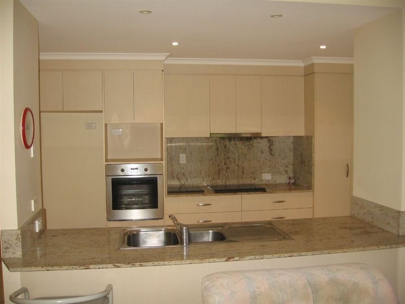 2/52 Bayview St, Runaway Bay QLD 4216