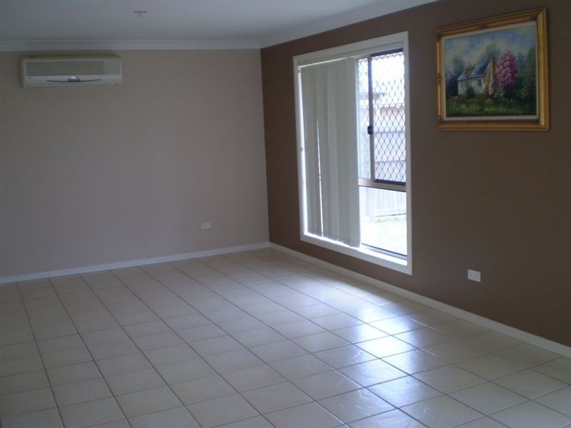 4 Highfields Street, Loganlea QLD 4131