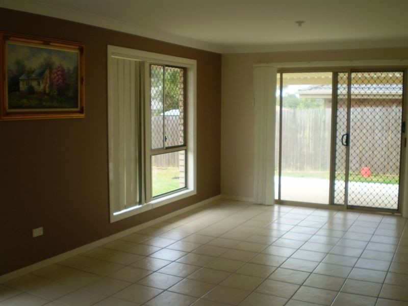 4 Highfields Street, Loganlea QLD 4131