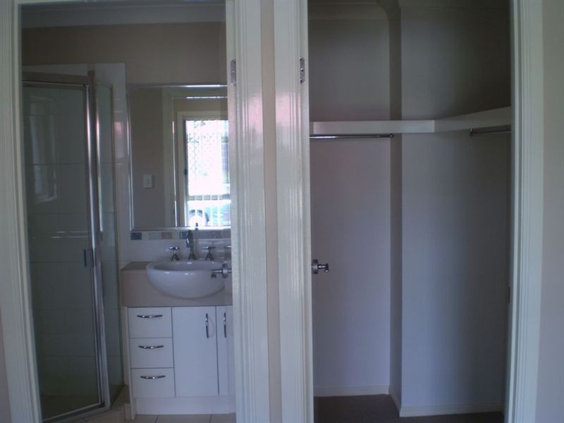 4 Highfields Street, Loganlea QLD 4131