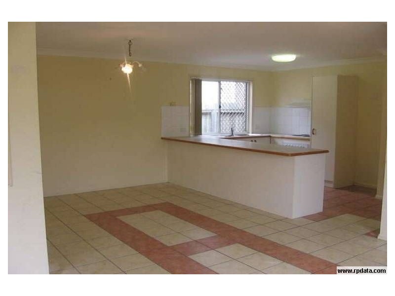 2 Jonath Court, Edens Landing QLD 4207