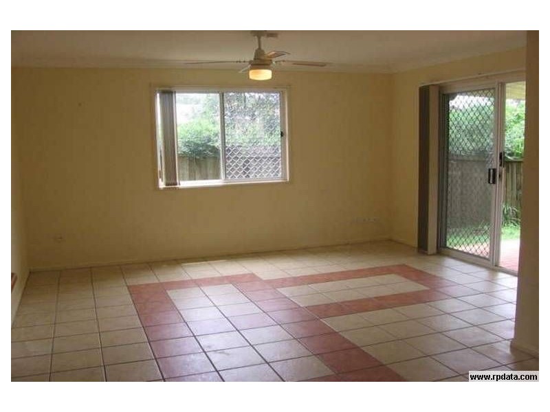 2 Jonath Court, Edens Landing QLD 4207