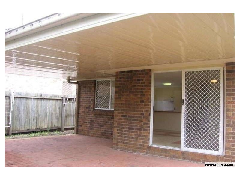2 Jonath Court, Edens Landing QLD 4207