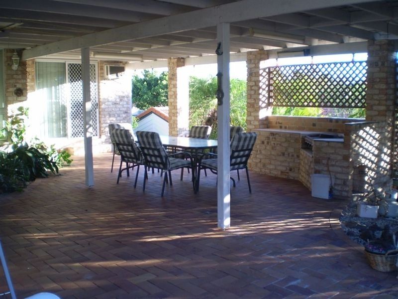4 Lenna Crt, Mount Warren Park QLD 4207
