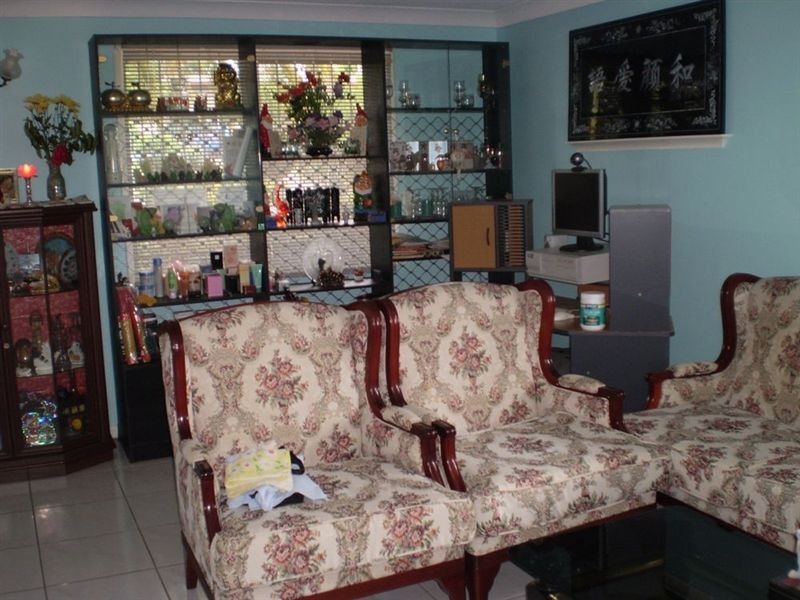 3 Sandra St, Kingston QLD 4114