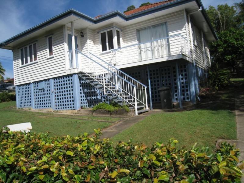 6 Servius St, Seven Hills QLD 4170