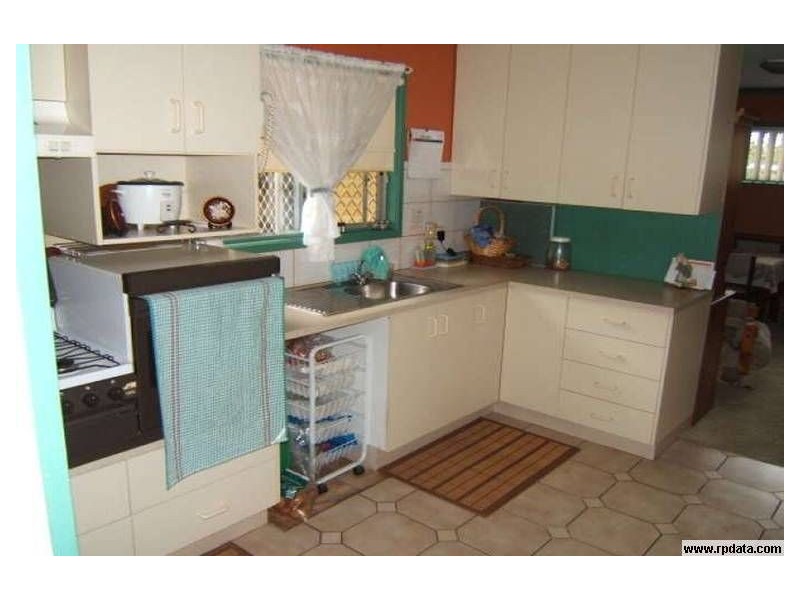 15 Dale St, Kingston QLD 4114