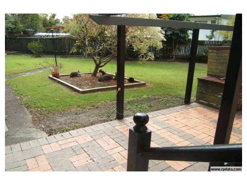 15 Dale St, Kingston QLD 4114