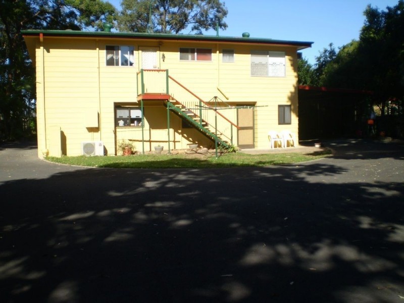 42 Paradise Road, Slacks Creek QLD 4127