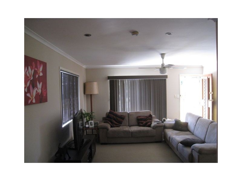 82 Ashton St, Kingston QLD 4114