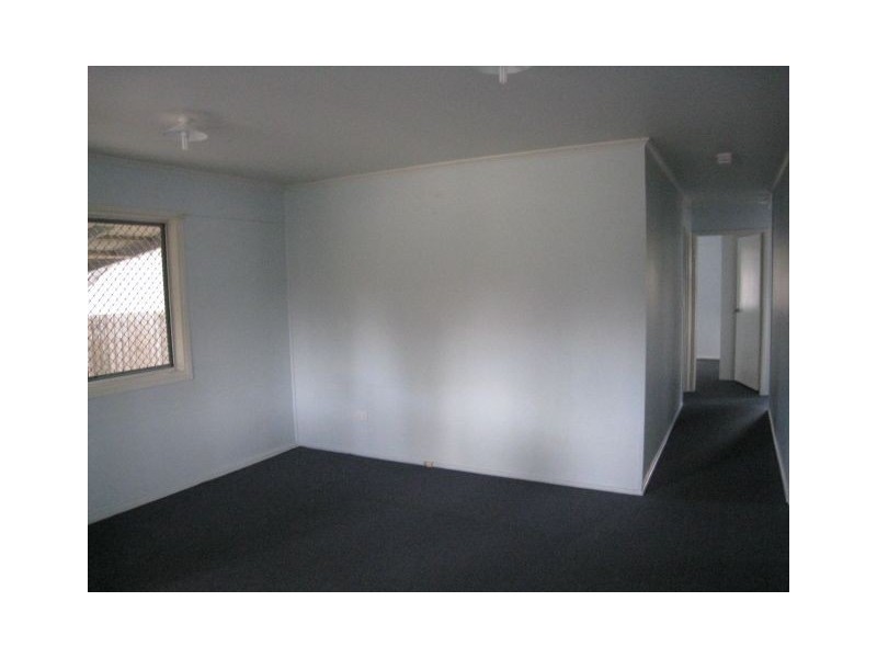 16 Omar St, Woodridge QLD 4114