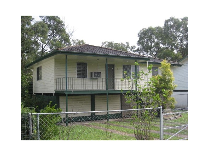 8 Candish St, Woodridge QLD 4114