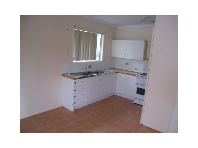 8 Candish St, Woodridge QLD 4114