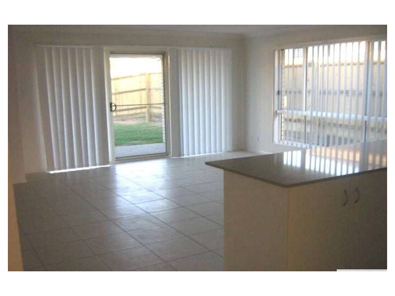 5 Grange St, Redbank Plains QLD 4301