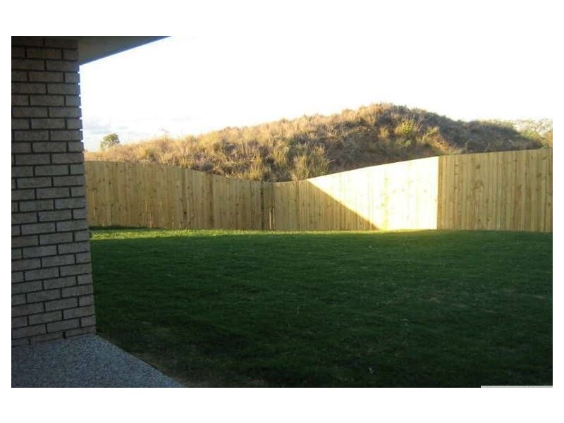 5 Grange St, Redbank Plains QLD 4301