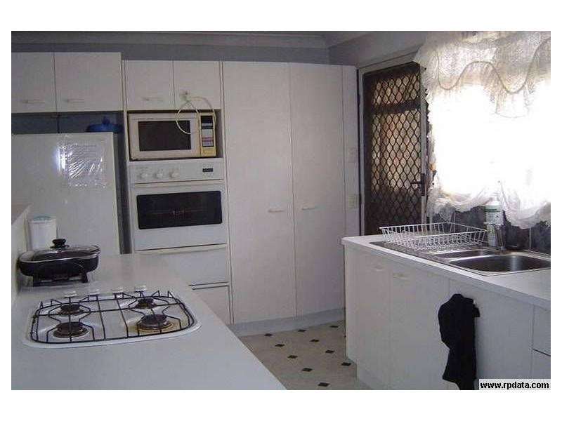 42 Paradise Road, Slacks Creek QLD 4127