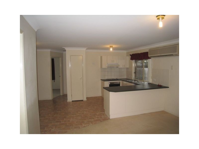 84 Station Road, Loganlea QLD 4131