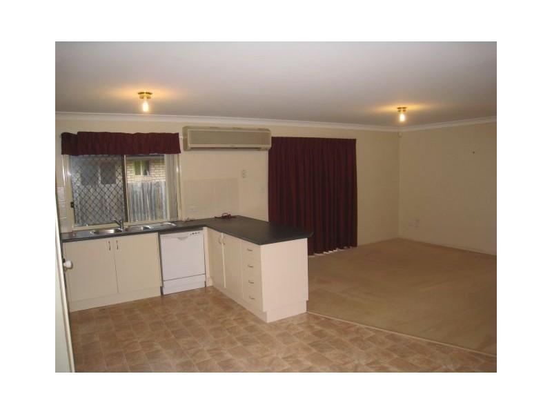 84 Station Road, Loganlea QLD 4131