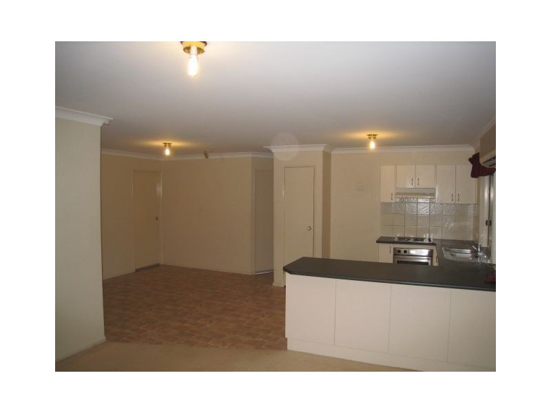 84 Station Road, Loganlea QLD 4131